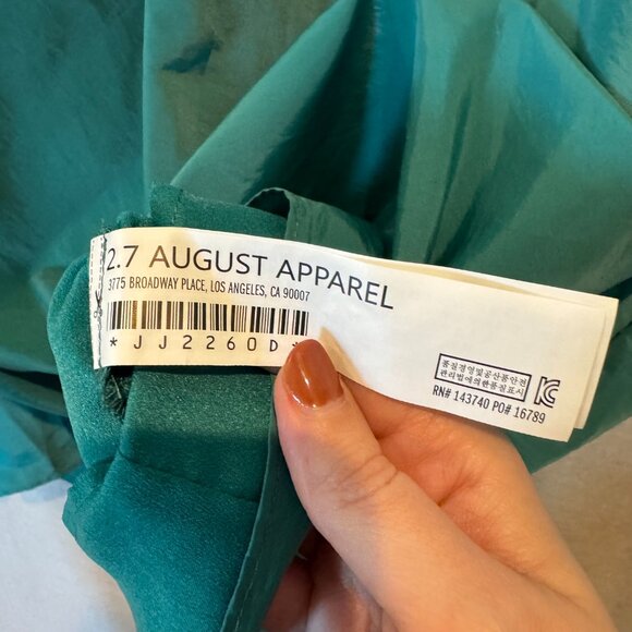 Hyacinth House Emerald Green Tuckernuck XL Ruched V-Neck Genevieve Mini Dress - Picture 6 of 11